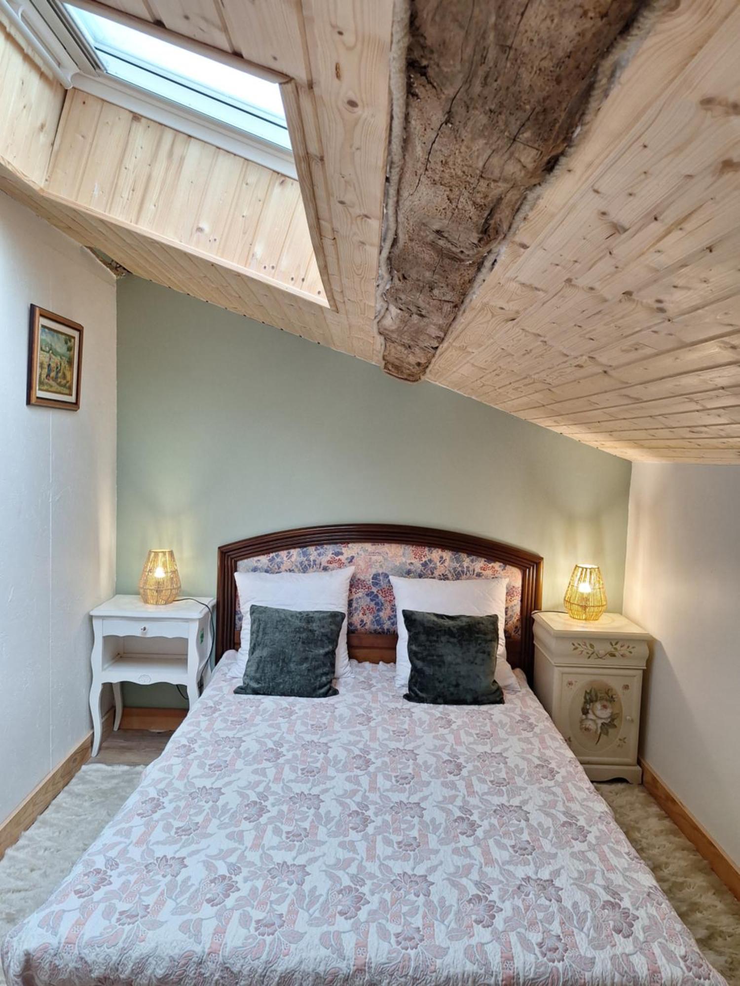 L'Ancienne Distillerie Moulons Room photo